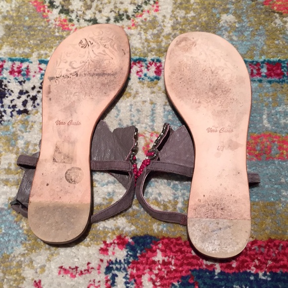 Bryan Blake Red & Bronze Beaded Thong Sandals - 9 - Picture 3 of 4